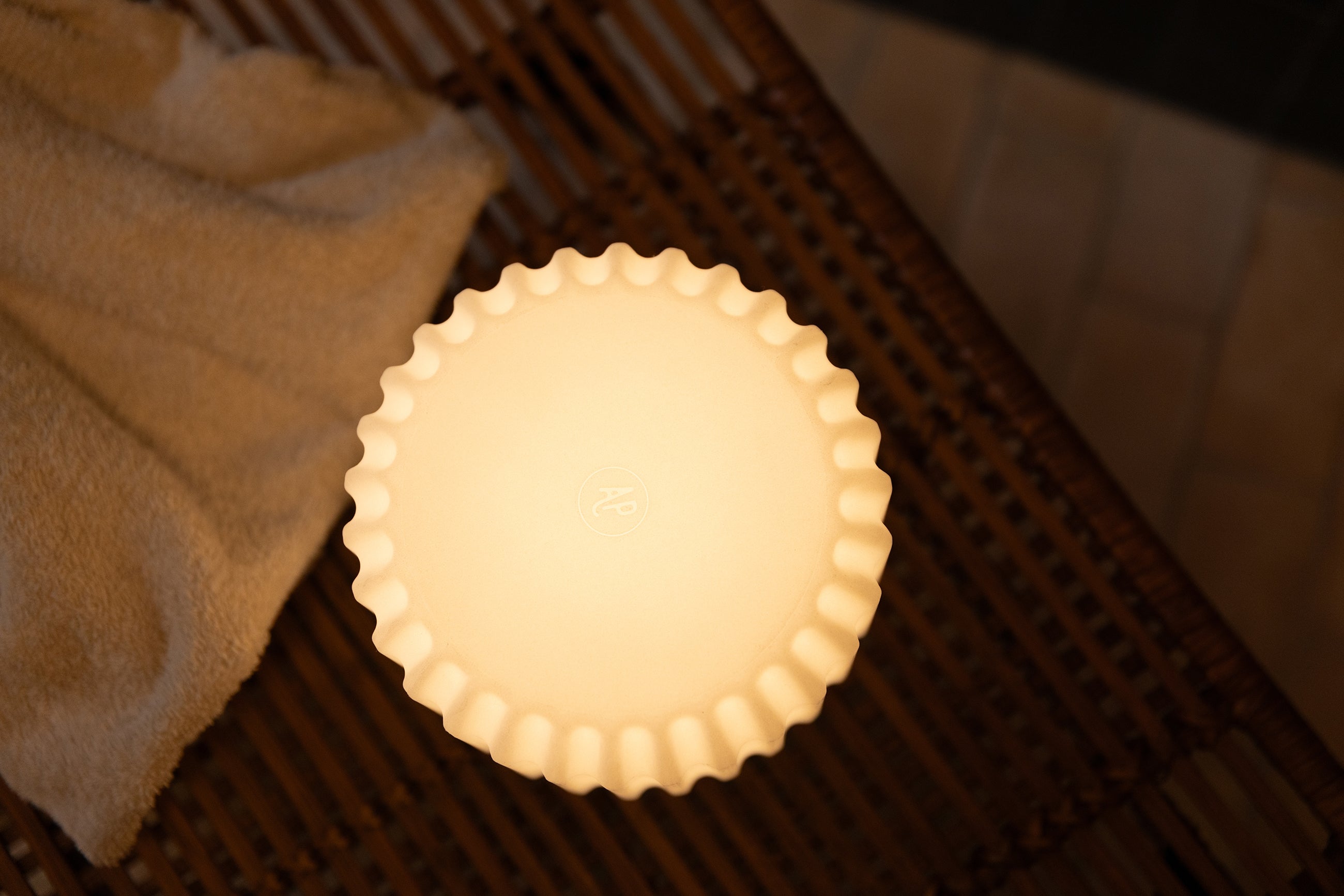 Dentelles 15 licht USB recharge ZWARTE basis | 15 cm x Ø 16 cm
