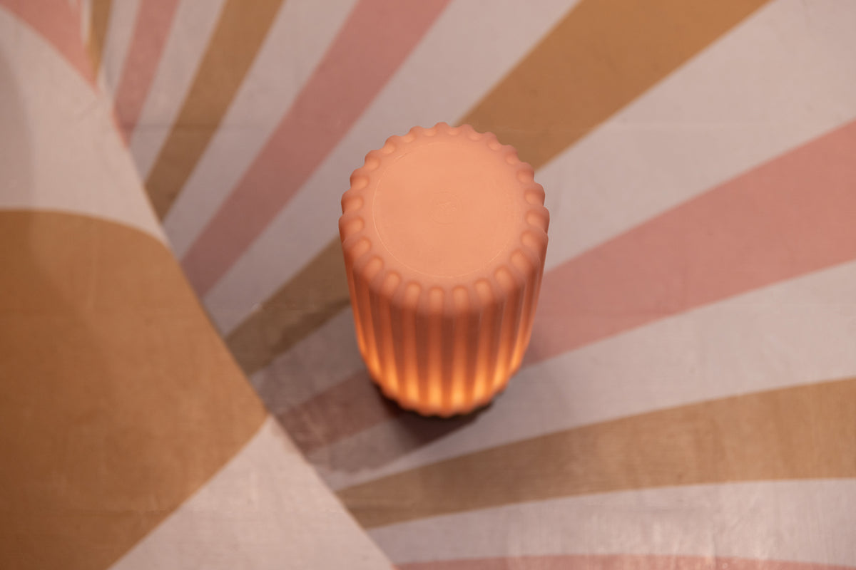Dentelles 29 Light USB Rechargeable STRAWBERRY/GOLD | 29.5 cm x Ø 12 cm