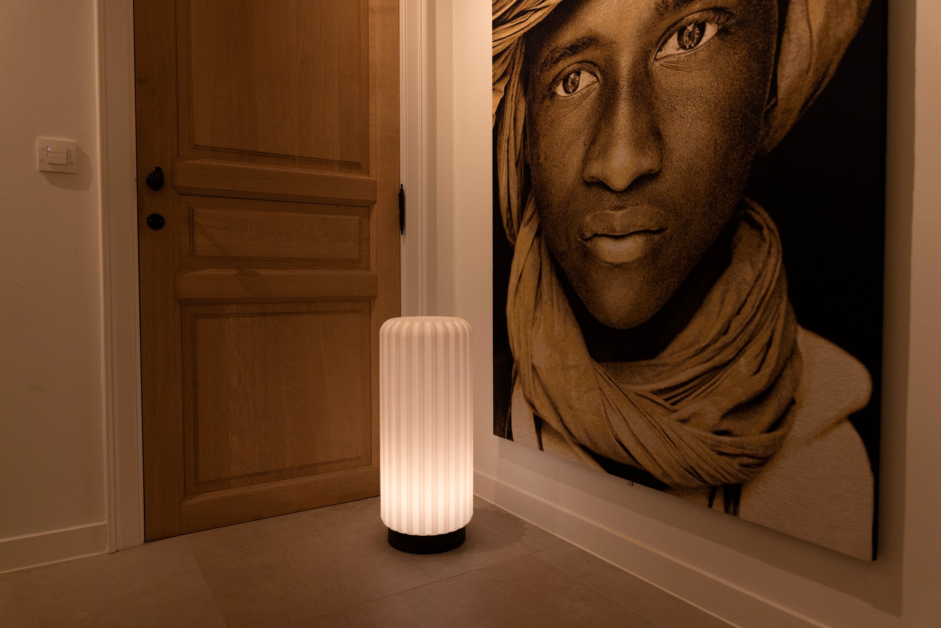 Lampe de table TALL XL rechargeable USB NOIRE | H66 cm x Ø 27 cm