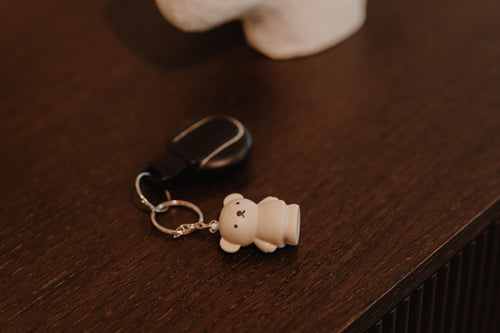 PORTE-CLÉS BORIS Sable | H4,5 X 3,6 X2,8 CM