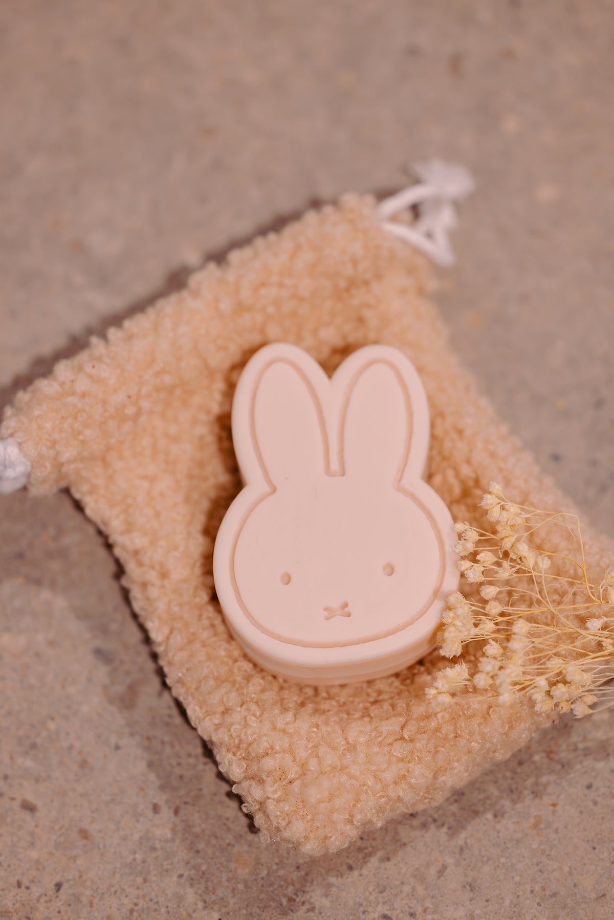 miffy POWDER Soap Bar | H7.6 x 5.5 x 2.8 cm | 78 gr | Red Berry Fragrance