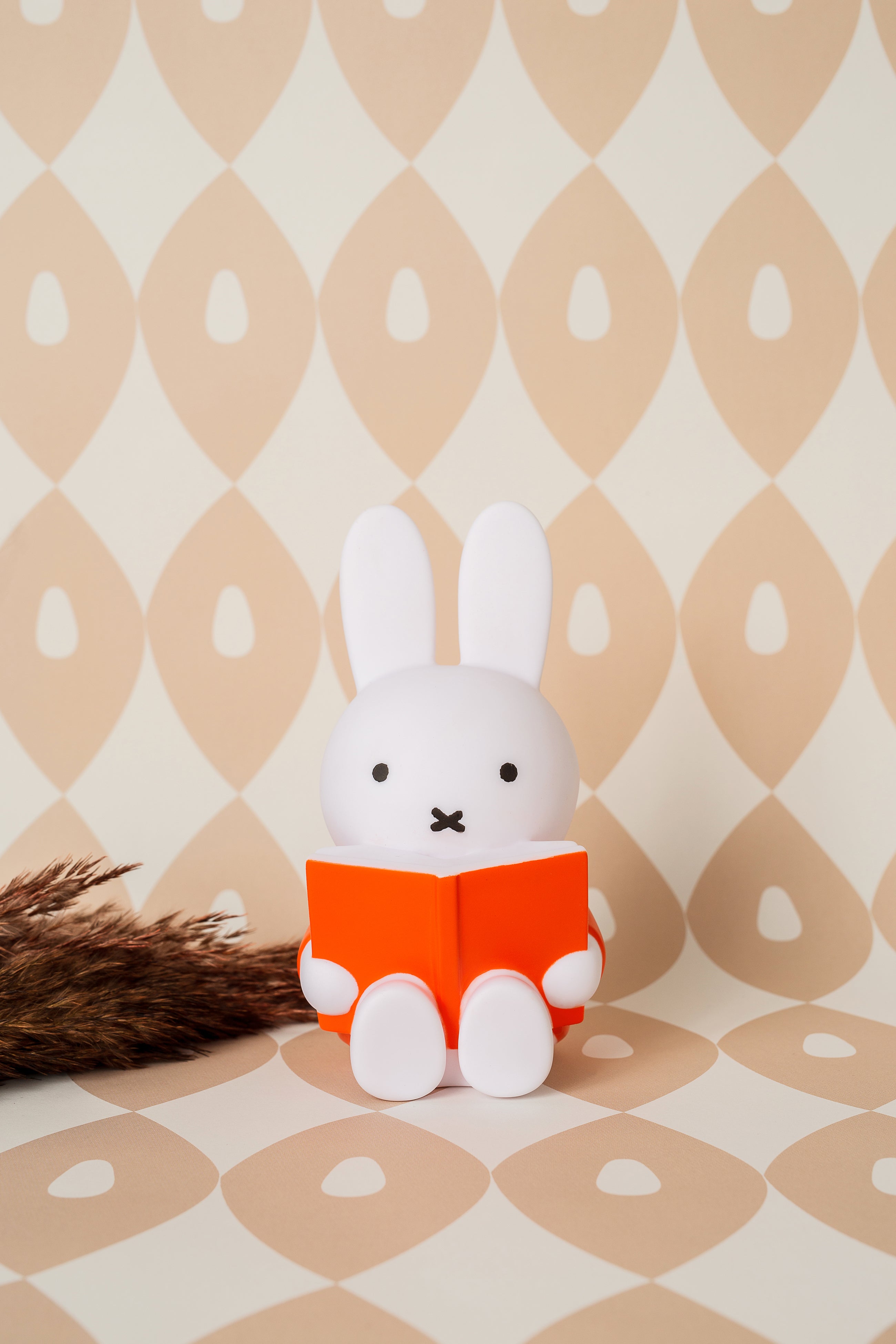 Miffy reading RED Money box Medium | H19 Ø 10 CM
