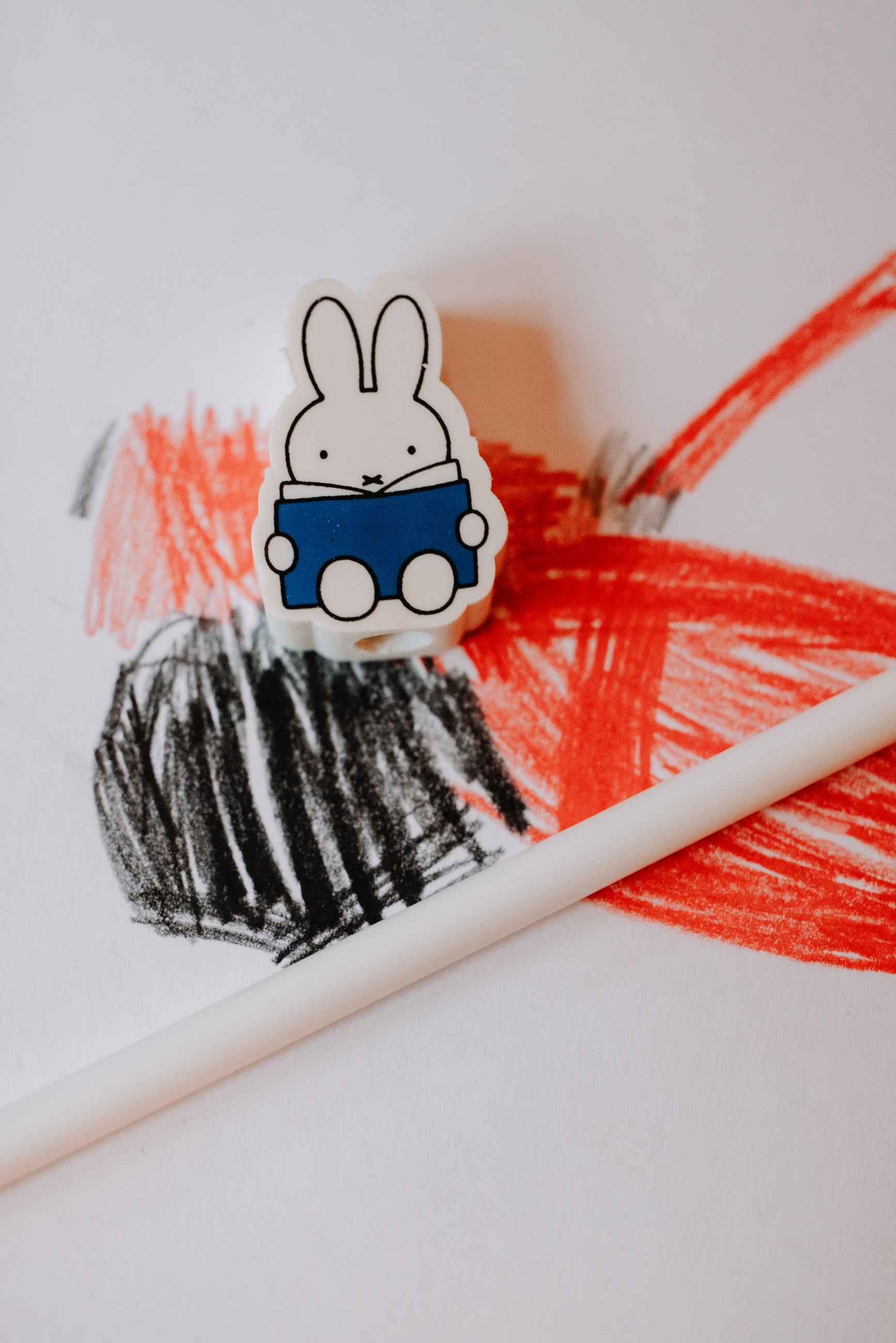 nijntje lit MIX Set de 3 crayons | 1 ROUGE 1 BLEU 1 JAUNE | H21,5 Ø2,5 CM