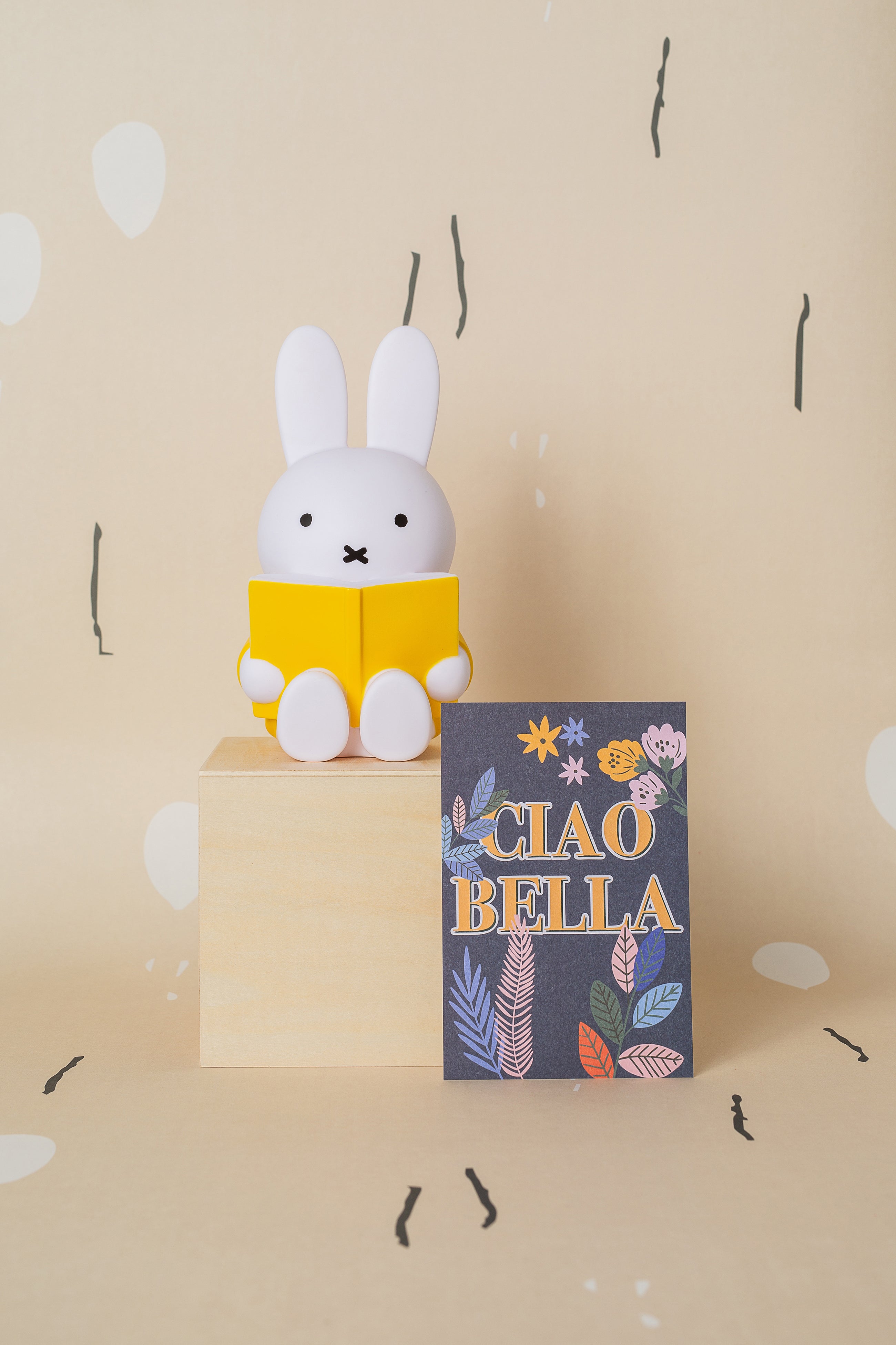 Miffy Reading YELLOW Money Box Medium | H19 Ø 10 CM